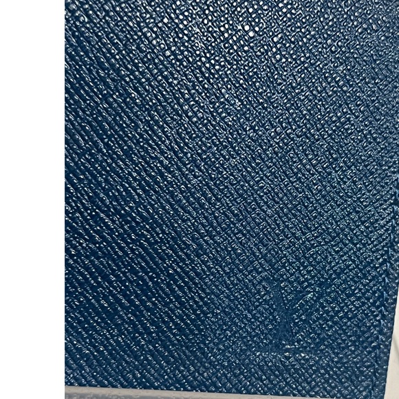 Rare LV blue card holder. Excellent use off condition - Picture 2 of 3